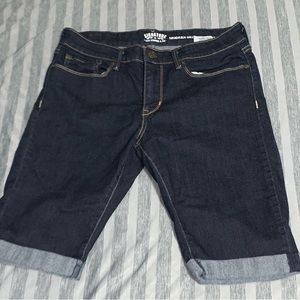 Levi modern skinny shorts